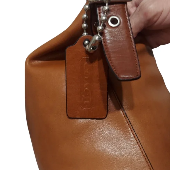 Coach Large Saddle Leather Duffle Shoulder Bag Great Condition No. 32282 - Picture 6 of 12